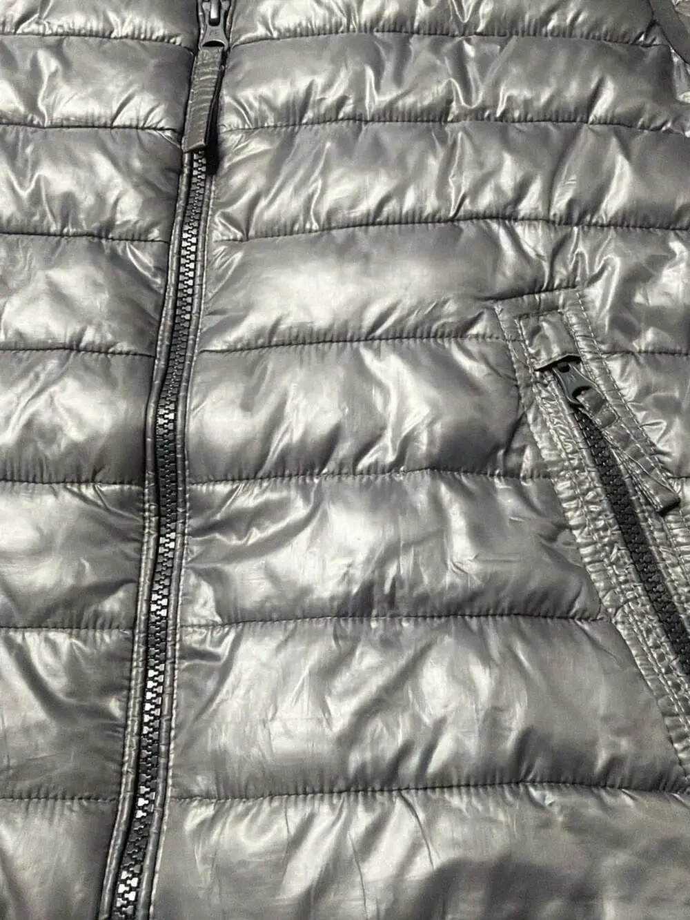 American Eagle Outfitters Mens Lightweight Quilted Puffer Vest